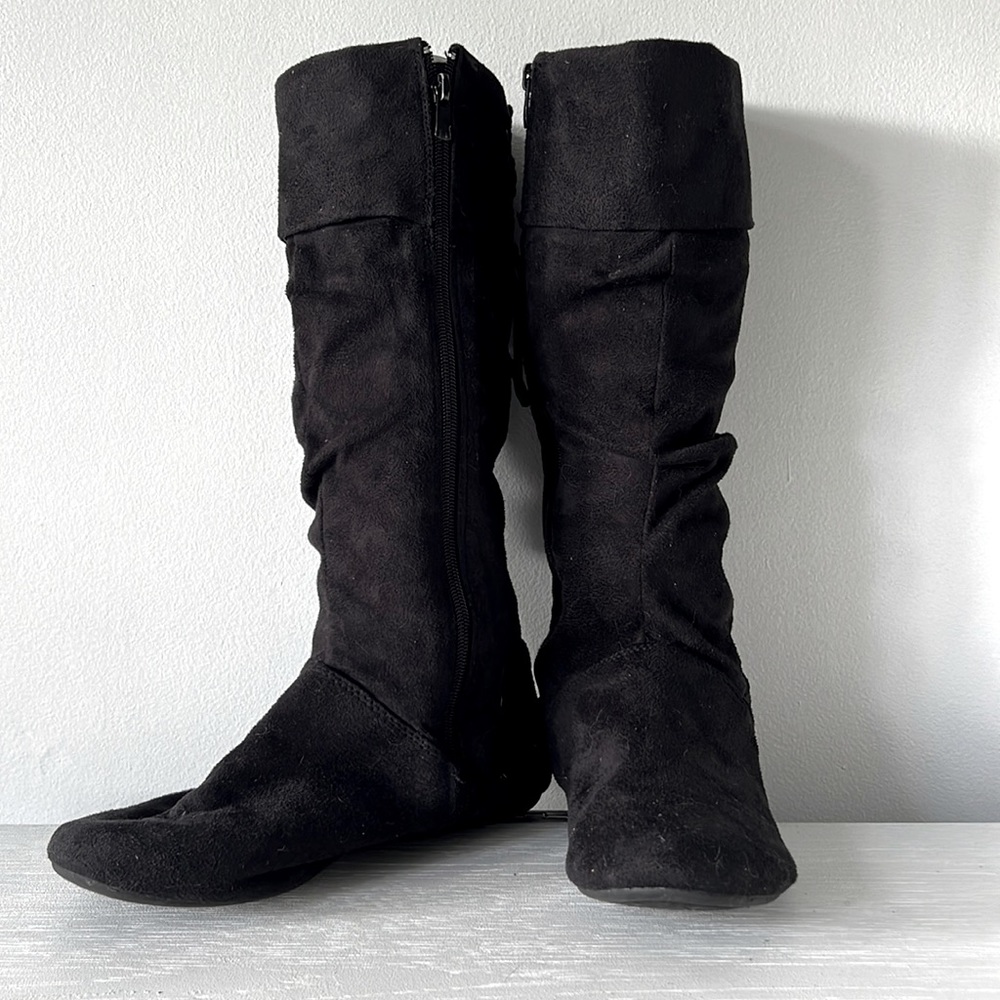 SOFT • Flat boots - Size 8.5 US - Black -  Side (Inside) Zipper